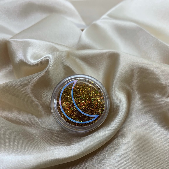 Cosmetic glitter - Picture 2 of 2